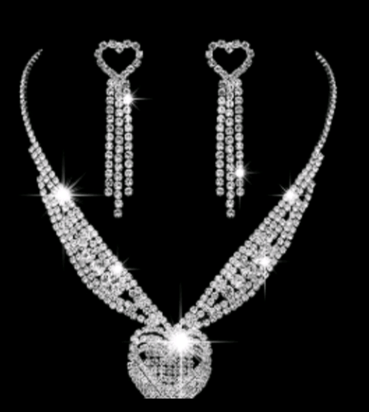 Three Layer Tassel Jewelry Set With Heart Sha