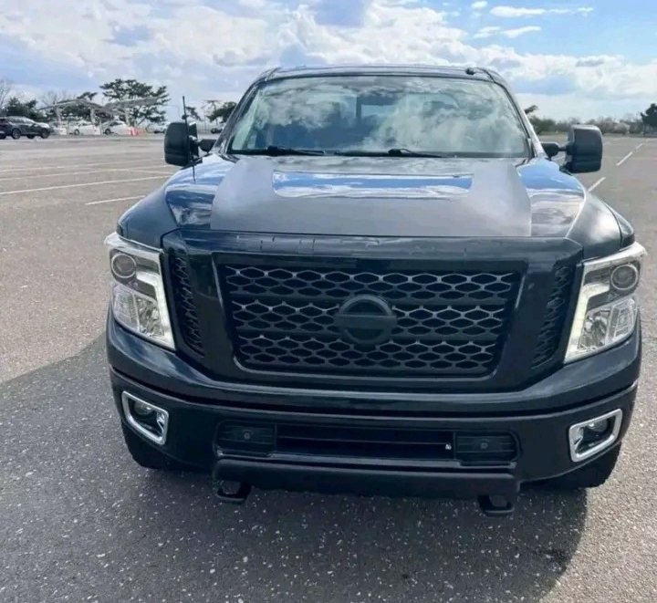 2017 Nissan Titan